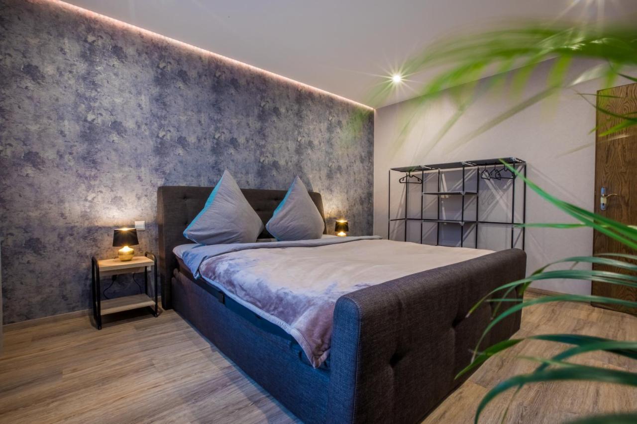 Modernes Apartment In Zentrumsnaehe Mit Eigenem Stellplatz Baden-Baden Kültér fotó