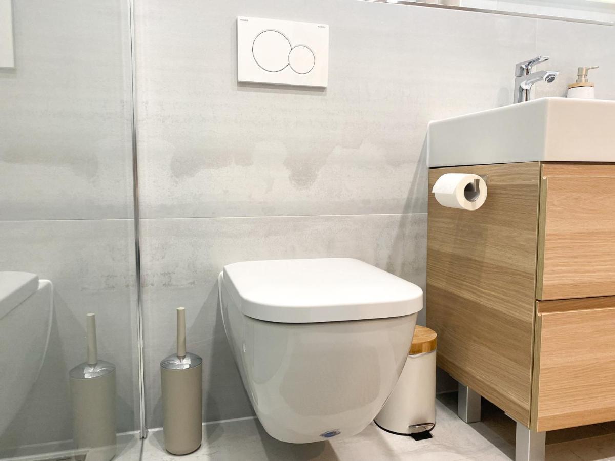 Modernes Apartment In Zentrumsnaehe Mit Eigenem Stellplatz Baden-Baden Kültér fotó