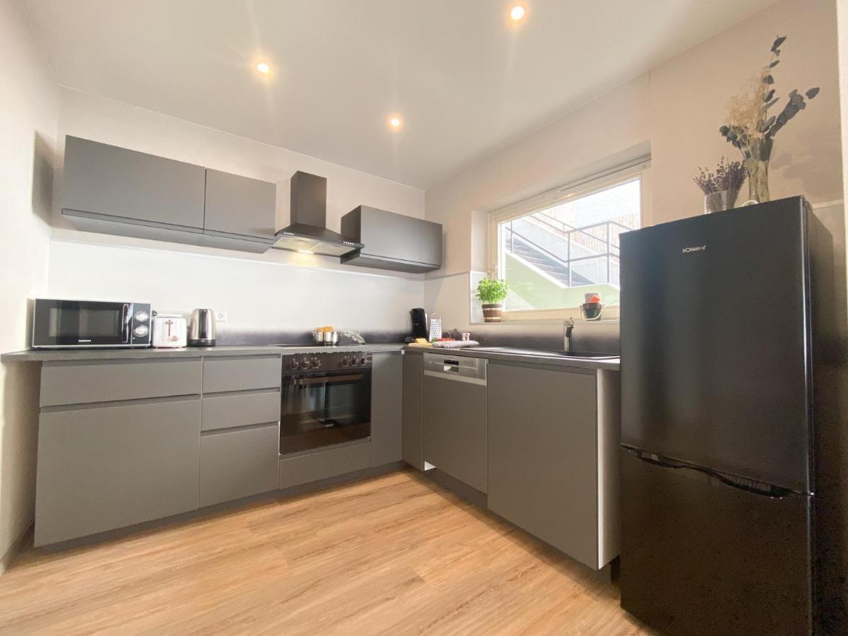 Modernes Apartment In Zentrumsnaehe Mit Eigenem Stellplatz Baden-Baden Kültér fotó